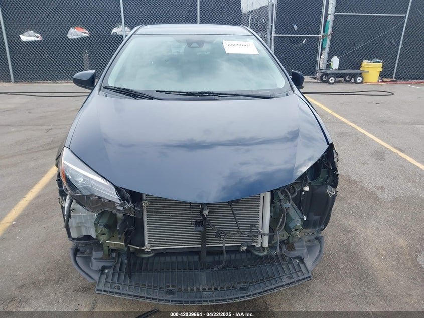 2018 TOYOTA COROLLA LE - 5YFBURHE7JP831374