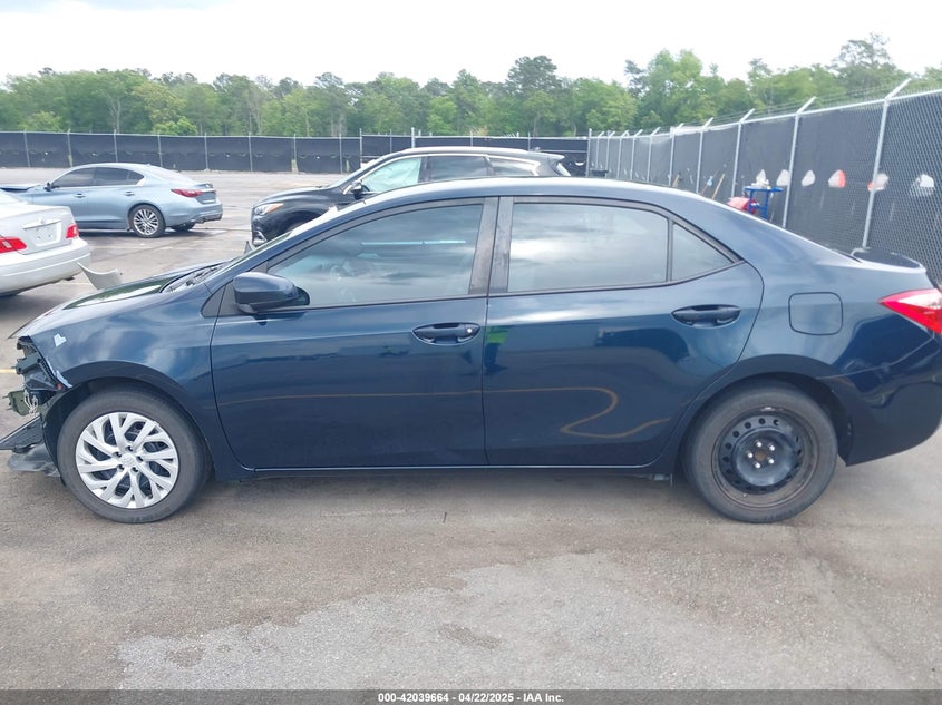 2018 TOYOTA COROLLA LE - 5YFBURHE7JP831374