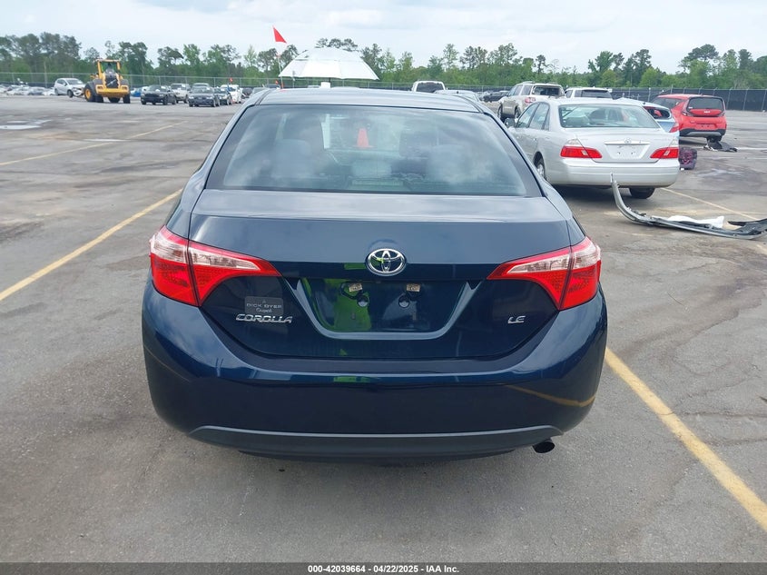 2018 TOYOTA COROLLA LE - 5YFBURHE7JP831374