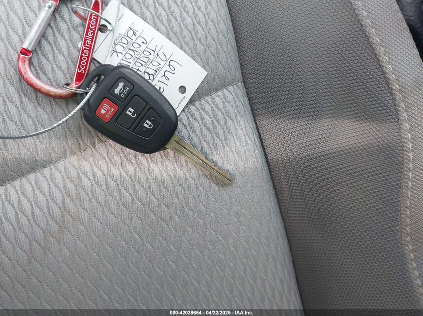 2018 TOYOTA COROLLA LE - 5YFBURHE7JP831374