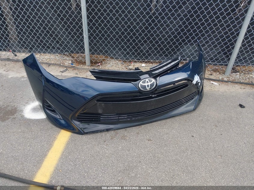 2018 TOYOTA COROLLA LE - 5YFBURHE7JP831374