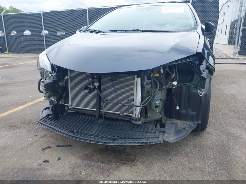 2018 TOYOTA COROLLA LE - 5YFBURHE7JP831374