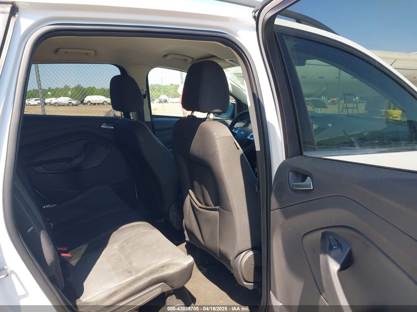 2015 FORD ESCAPE VIN: 1FMCU0GX6FUC82629