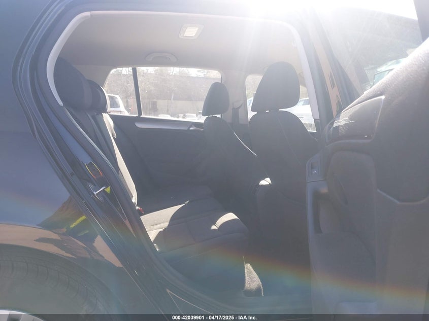 2013 VOLKSWAGEN GOLF VIN: WVWDB7AJ2DW138332