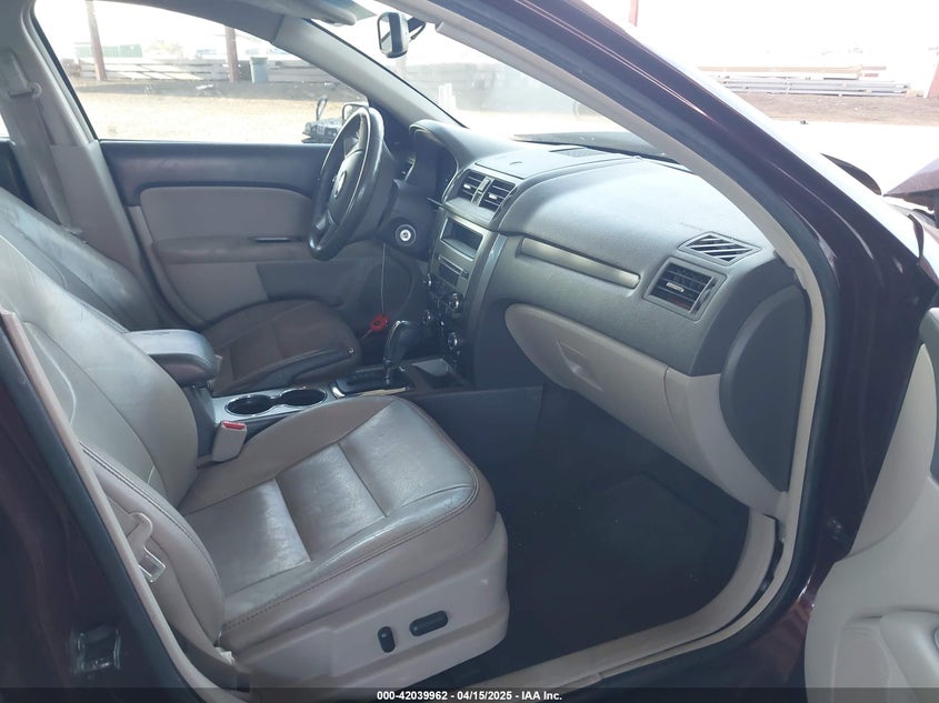 2011 FORD FUSION VIN: 3FAHP0JG7BR324789