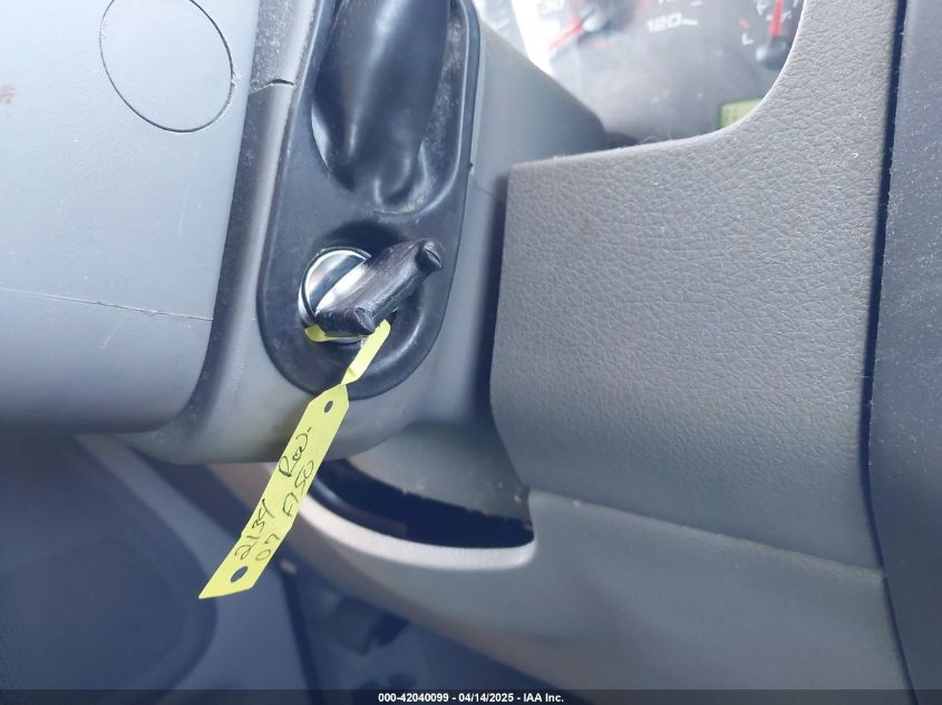 2007 Ford F-150 Stx/Xl/Xlt VIN: 1FTRX12W47FB11572 Lot: 42040099