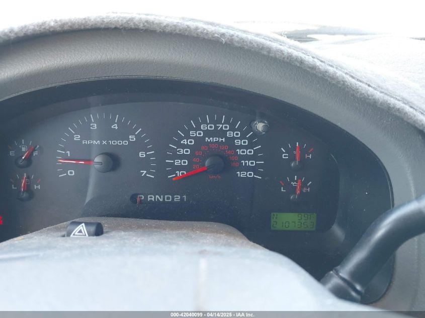 2007 Ford F-150 Stx/Xl/Xlt VIN: 1FTRX12W47FB11572 Lot: 42040099