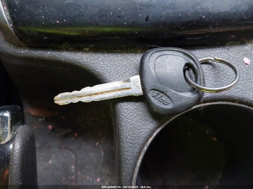 2012 HYUNDAI ELANTRA VIN: KMHDH4AE2CU381600