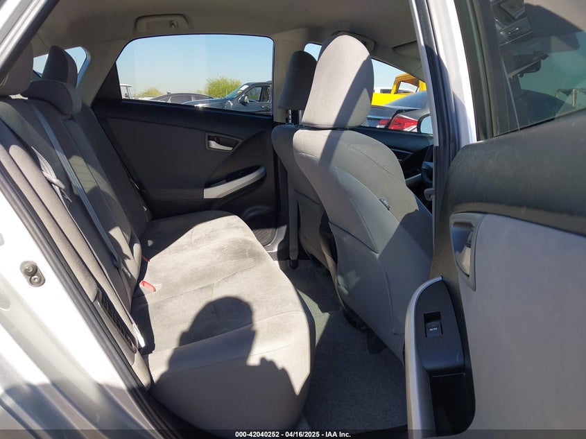2013 TOYOTA PRIUS VIN: JTDKN3DU1D5650005