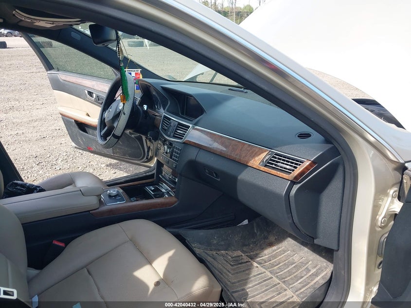 2010 Mercedes-Benz E 350 VIN: WDDHF5GBXAA053781 Lot: 42040432