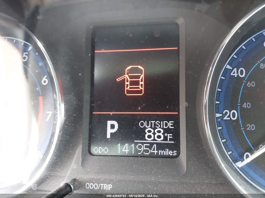 2018 TOYOTA COROLLA LE - 5YFBURHE5JP809342