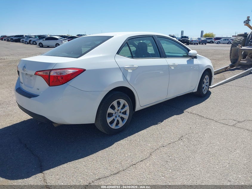 2018 TOYOTA COROLLA LE - 5YFBURHE5JP809342