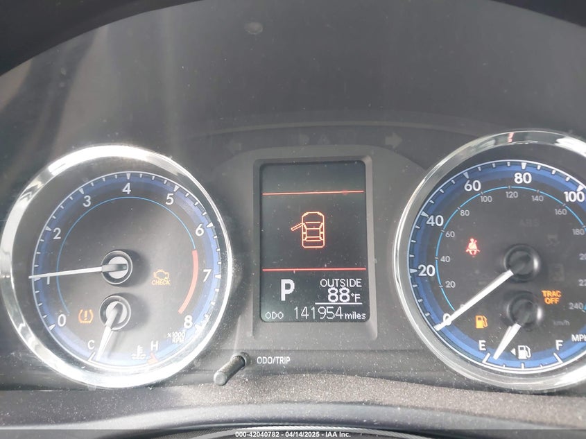 2018 TOYOTA COROLLA LE - 5YFBURHE5JP809342