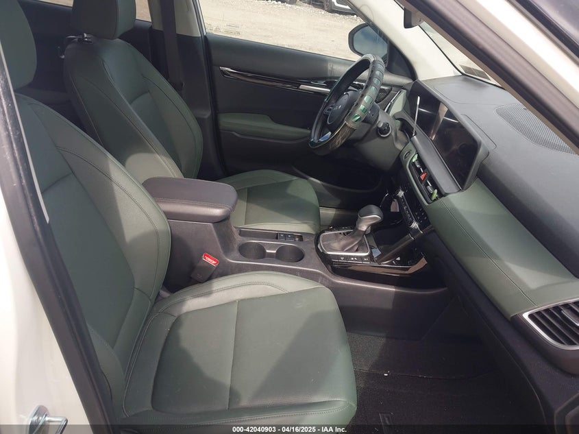 2024 KIA SELTOS VIN: KNDETCA74R7505179