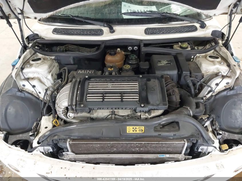 2006 Mini Cooper S VIN: WMWRE33596TJ39582 Lot: 42041169