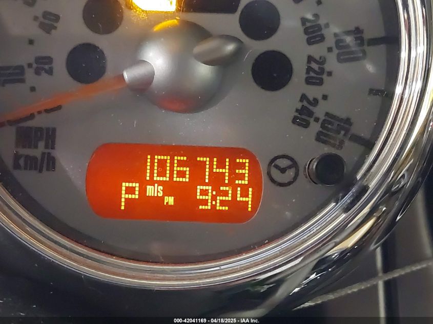 2006 Mini Cooper S VIN: WMWRE33596TJ39582 Lot: 42041169