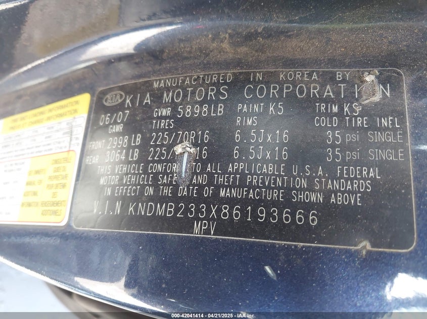 2008 KIA SEDONA VIN: KNDMB233X86193666