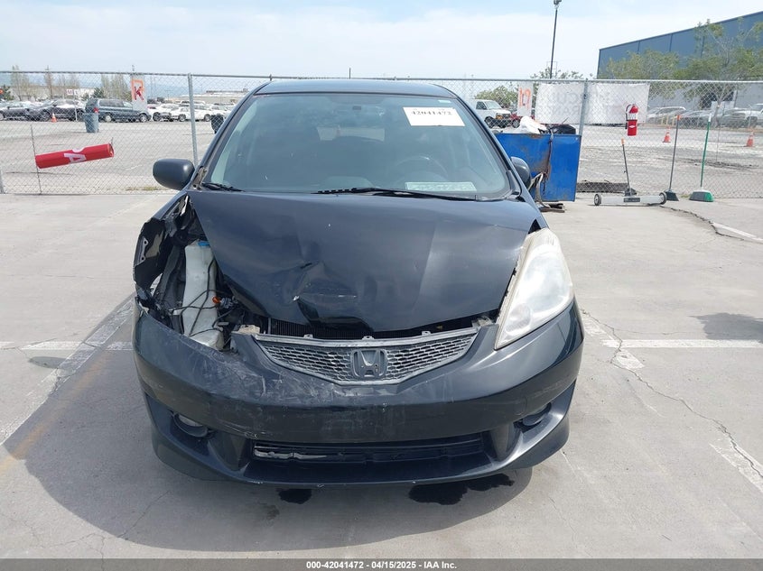 2010 HONDA FIT VIN: JHMGE8H6XAC016258