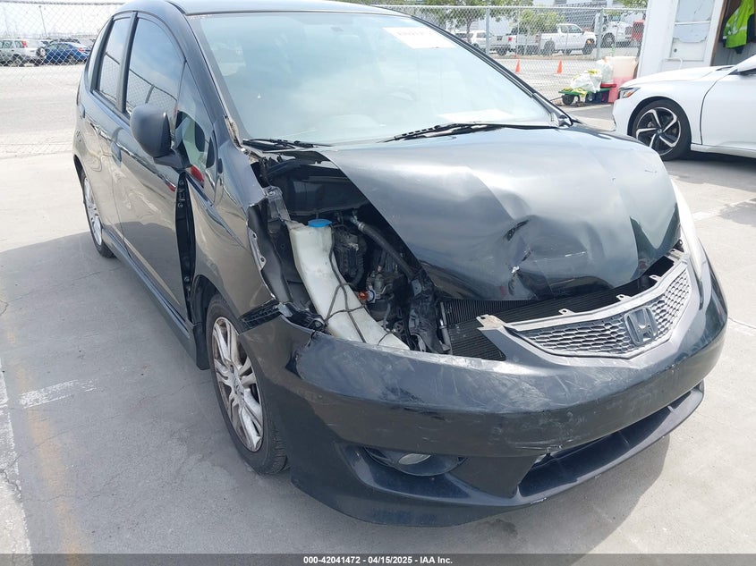 2010 HONDA FIT VIN: JHMGE8H6XAC016258