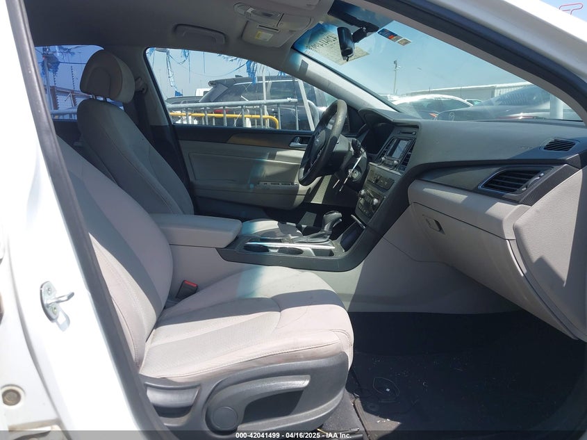 2015 HYUNDAI SONATA VIN: 5NPE34AF5FH094086