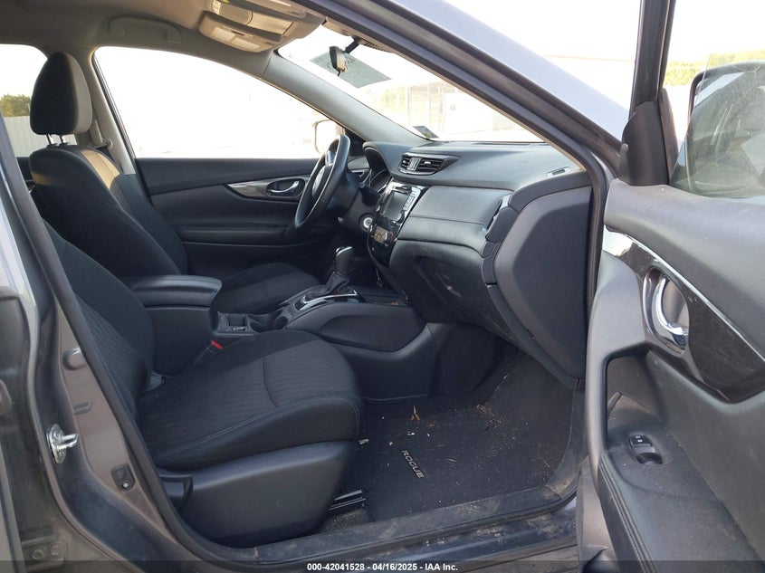 VIN 5N1AT2MT0KC826145 2019 NISSAN ROGUE S