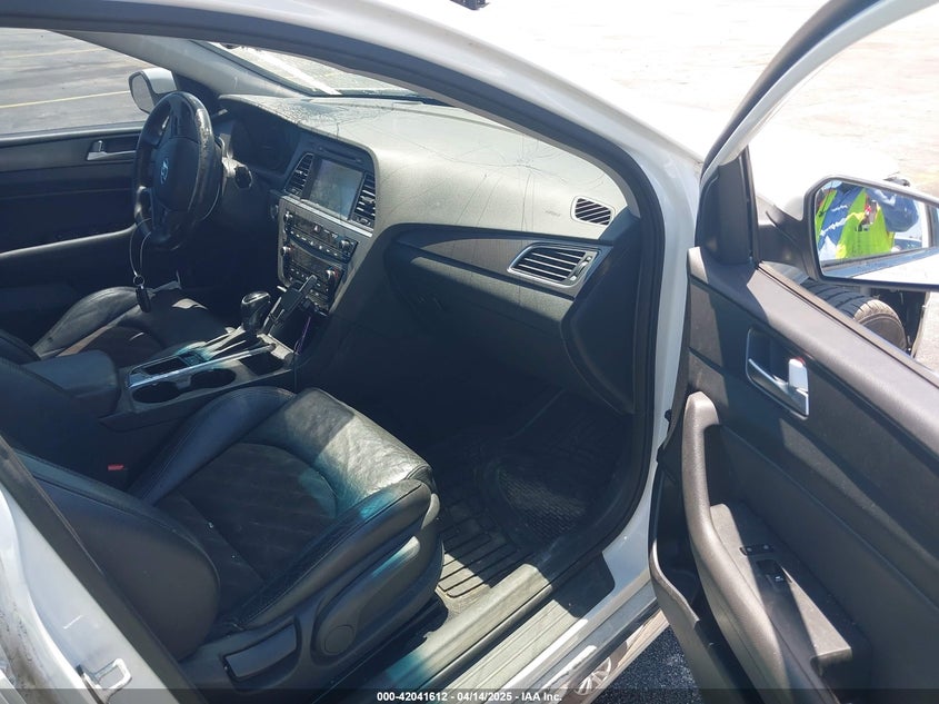 2015 HYUNDAI SONATA VIN: 5NPE34AF9FH074021