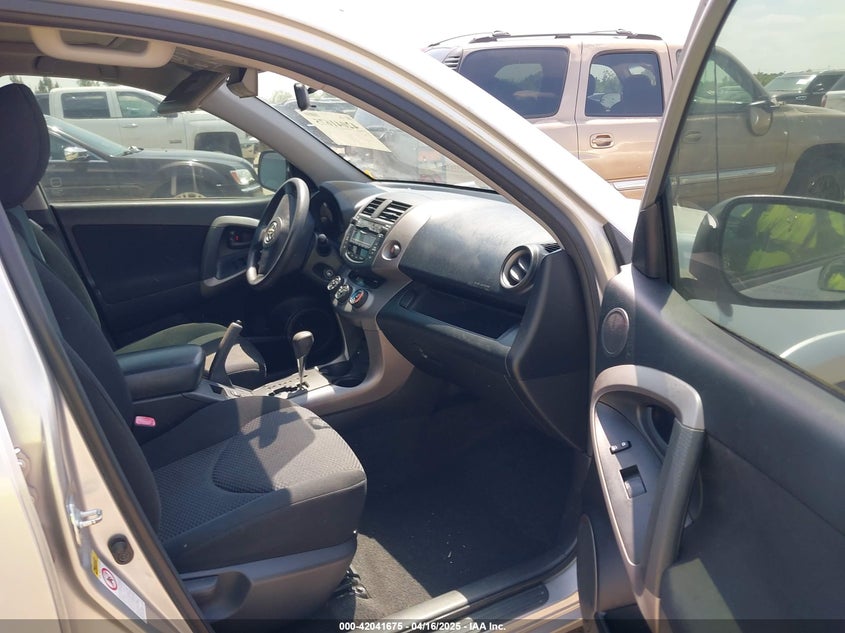2008 TOYOTA RAV4 VIN: JTMBK32V586038846