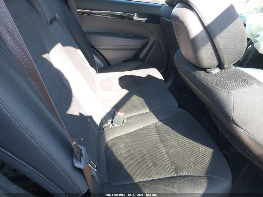 2015 Kia Sorento Lx VIN: 5XYKTCA63FG614211 Lot: 42041969