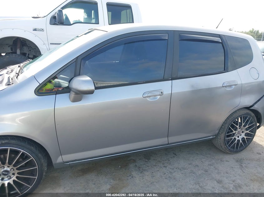 2008 HONDA FIT VIN: JHMGD38468S028959