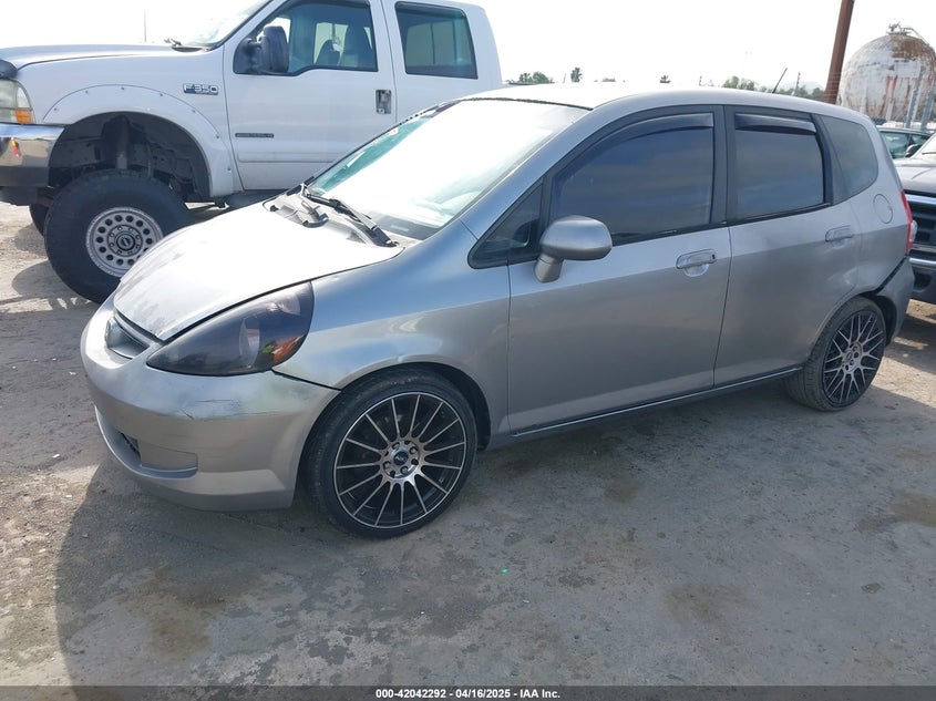 2008 HONDA FIT VIN: JHMGD38468S028959