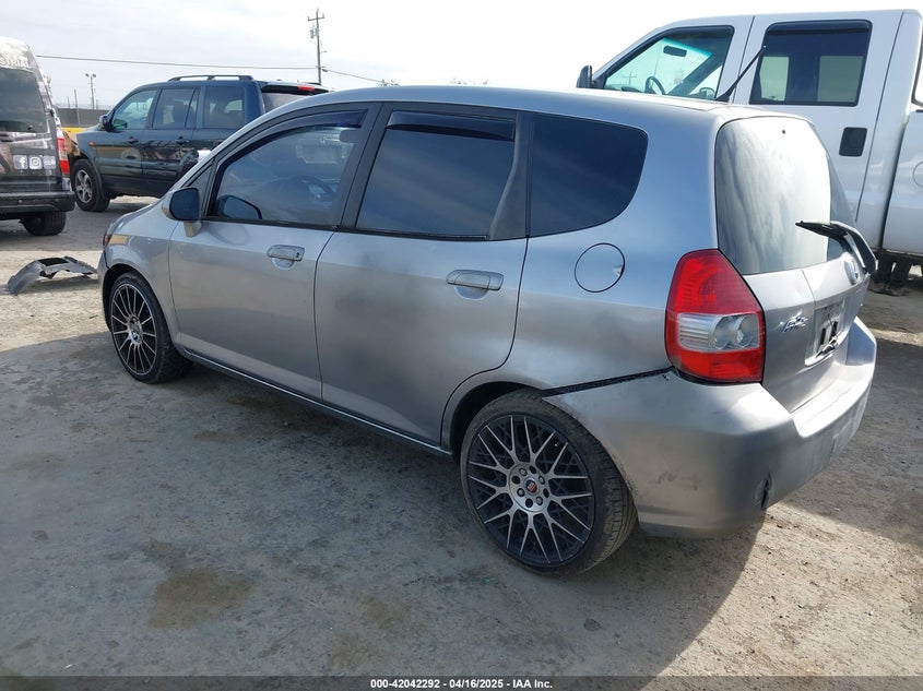 2008 HONDA FIT VIN: JHMGD38468S028959