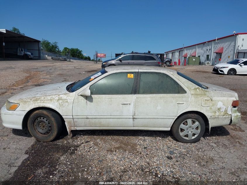 2000 Toyota Camry Le VIN: JT2BG22K3Y0471420 Lot: 42042973