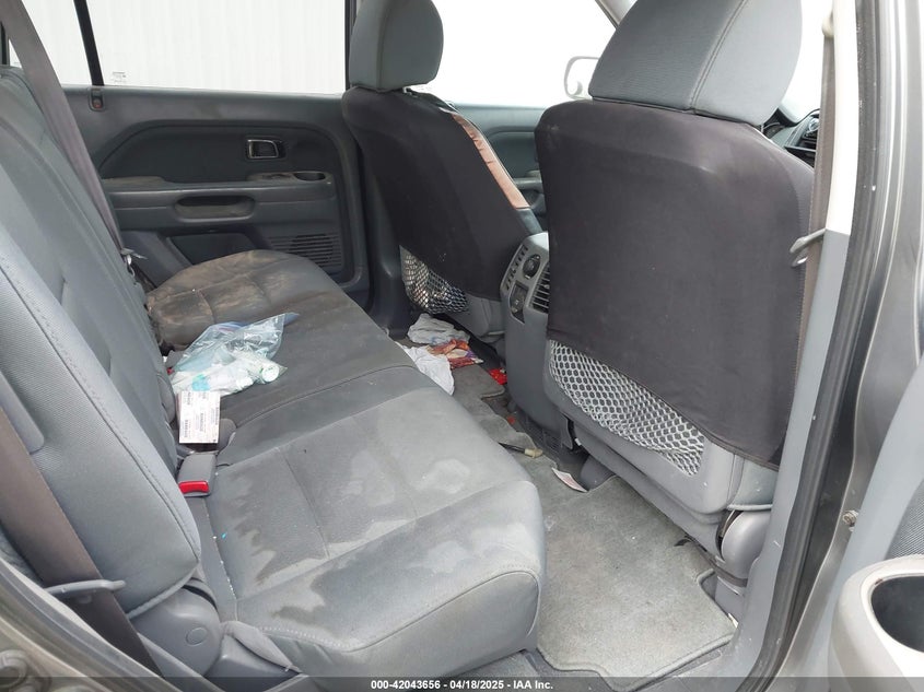 2007 Honda Pilot Lx VIN: 5FNYF28137B016831 Lot: 42043656