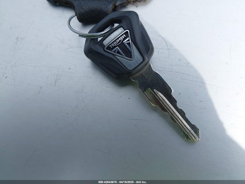 2018 TRIUMPH MOTORCYCLE BONNEVILLE BOBBER BLACK - SMTD53HL9JT874089