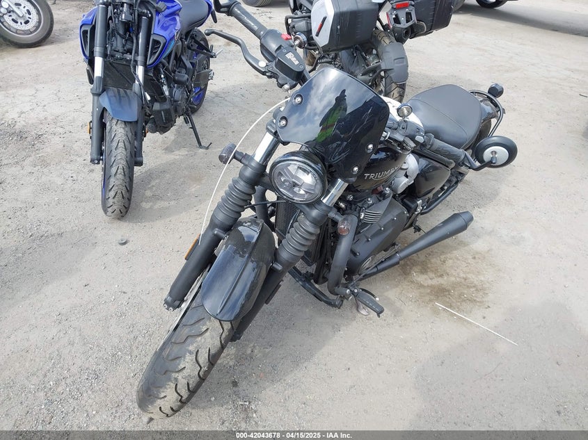 2018 TRIUMPH MOTORCYCLE BONNEVILLE BOBBER BLACK - SMTD53HL9JT874089