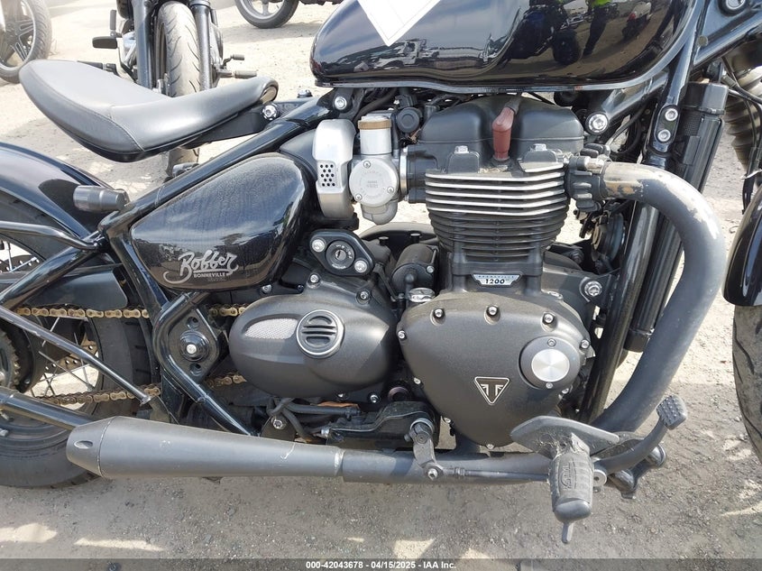 2018 TRIUMPH MOTORCYCLE BONNEVILLE BOBBER BLACK - SMTD53HL9JT874089