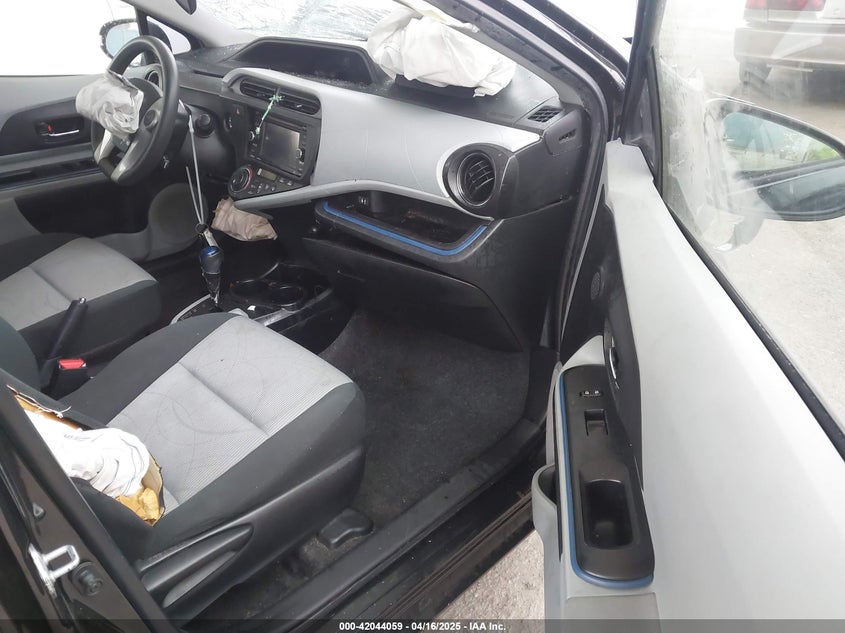 2012 TOYOTA PRIUS C VIN: JTDKDTB39C1021255
