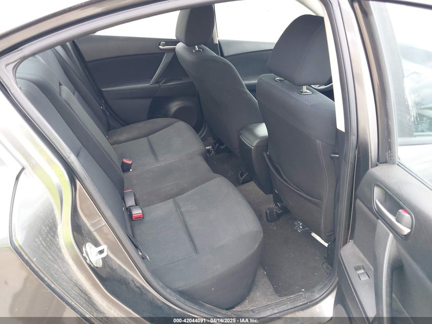 2011 MAZDA MAZDA3 VIN: JM1BL1VGXB1372518