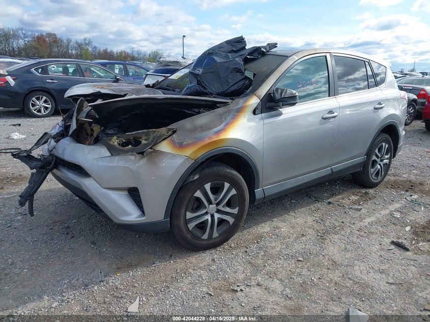 2018 TOYOTA RAV4 VIN: 2T3BFREV1JW700784