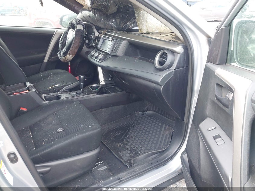 2018 TOYOTA RAV4 VIN: 2T3BFREV1JW700784