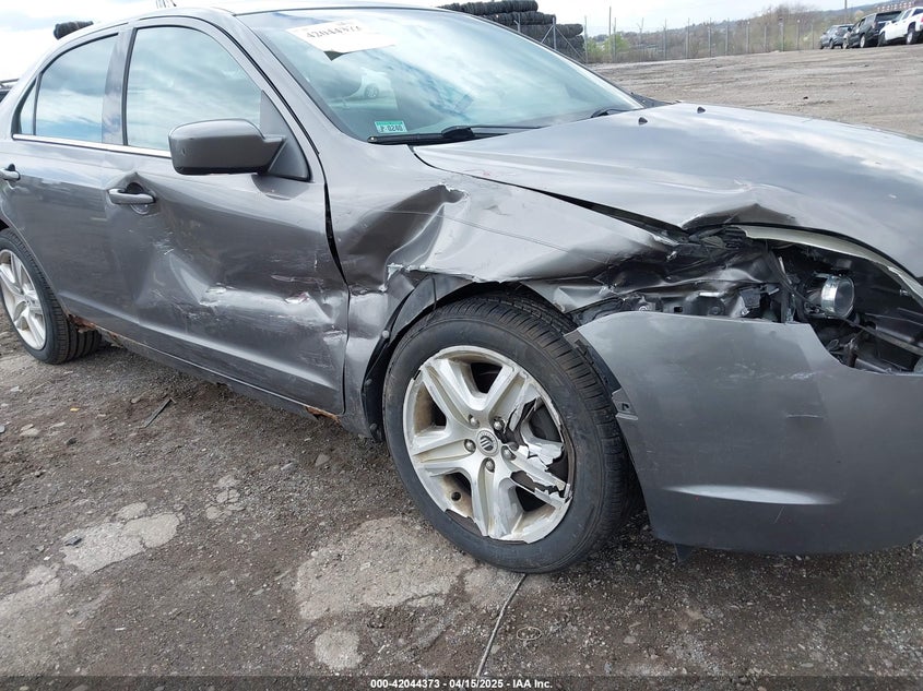 2010 MERCURY MILAN VIN: 3MEHM0HA1AR607173
