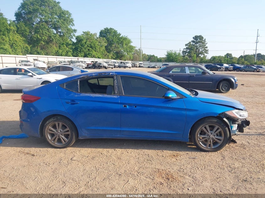 2017 HYUNDAI ELANTRA SE/VALUE/LIMITED - 5NPD84LF7HH014350