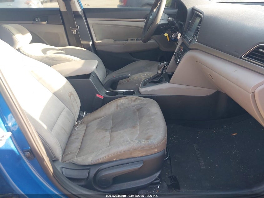 2017 HYUNDAI ELANTRA SE/VALUE/LIMITED - 5NPD84LF7HH014350