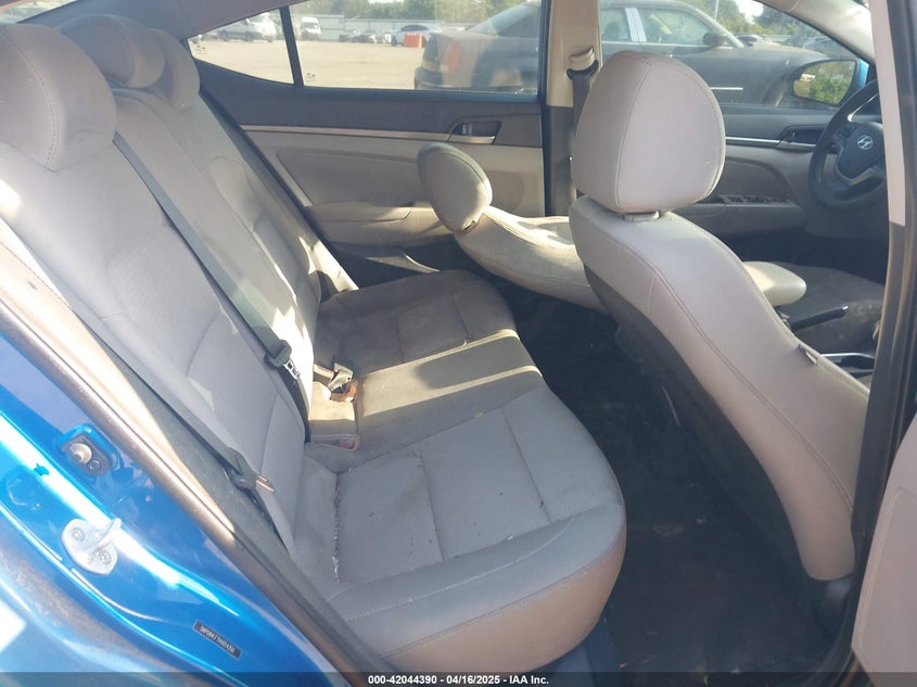 2017 HYUNDAI ELANTRA SE/VALUE/LIMITED - 5NPD84LF7HH014350