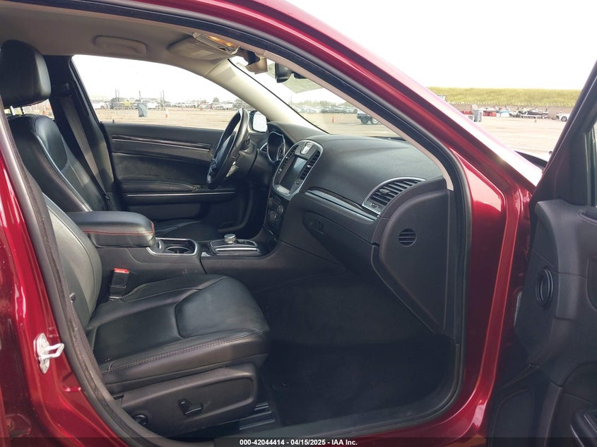 2016 CHRYSLER 300 VIN: 2C3CCAAGXGH198277