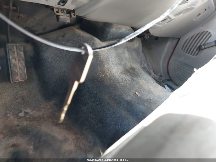 2000 Ford F350 VIN: 1FDWF36LXEE24761 Lot: 42044582