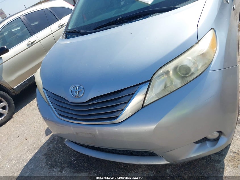2011 TOYOTA SIENNA VIN: 5TDYK3DC3BS007690