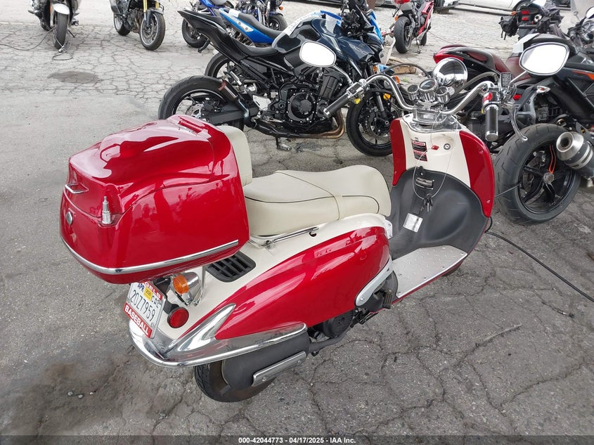 2012 TAIZHOU ZHONGNENG SCOOTER VIN: L5YTCKPA0C1103442