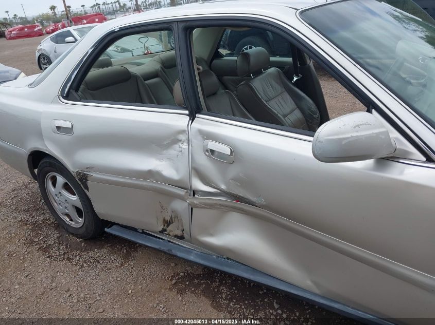 1998 Acura Tl 3.2 VIN: JH4UA3647WC005812 Lot: 42045013