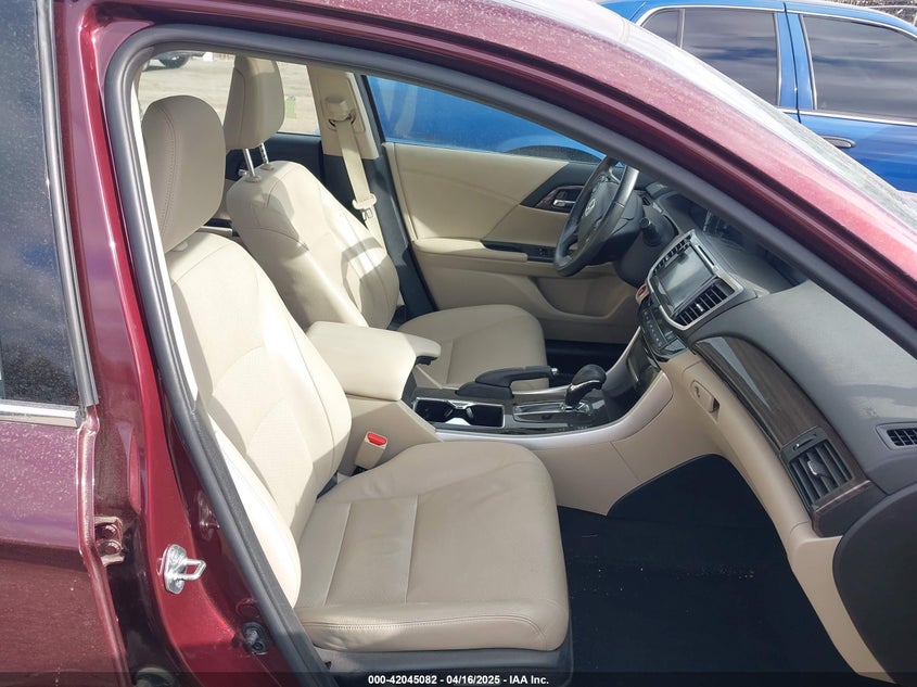2017 HONDA ACCORD VIN: 1HGCR3F83HA032076